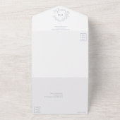 Dusty Blue Leafy Crest Monogram Weddenschap All In One Uitnodiging (Buitenkant)