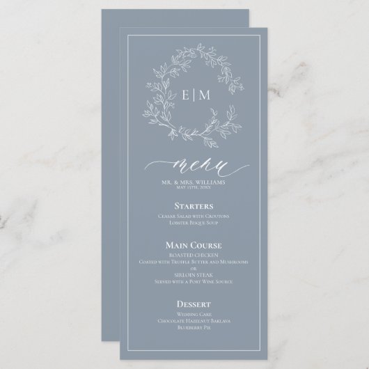 Dusty Blue Leafy Crest Monogram Weddenschap Menu (Voorkant / Achterkant)