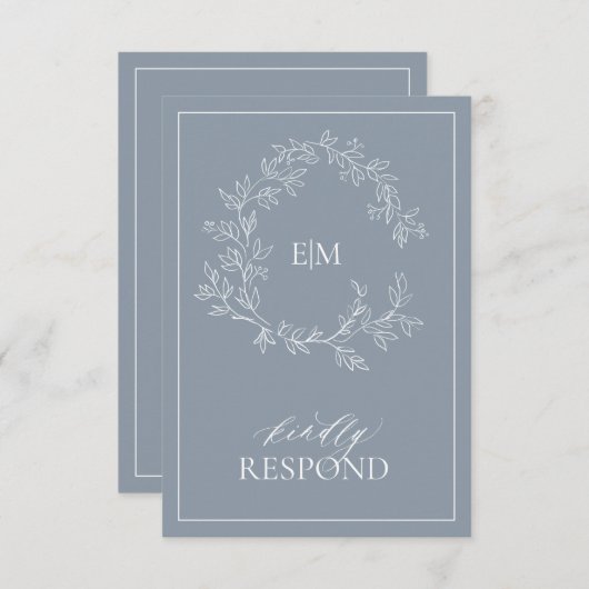 Dusty Blue Leafy Crest Monogram Weddenschap RSVP-k RSVP Kaartje (Voorkant / Achterkant)