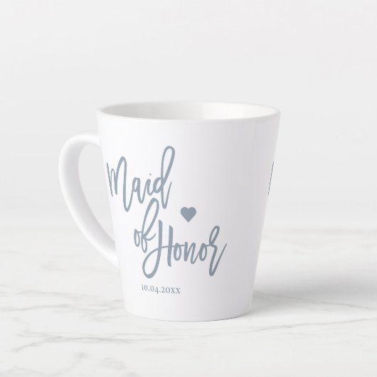 Dusty Blue Maid of Honor Lettering Script Latte Mok (Linkerhoek)