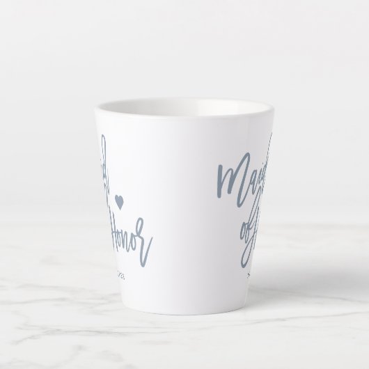 Dusty Blue Maid of Honor Lettering Script Latte Mok (Voorkant)