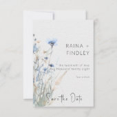 Dusty Blue Meadow Wildbloemen Moderne bruiloft Save The Date (Voorkant)