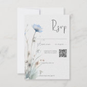 Dusty Blue Meadow Wildflower Moderne QR-code RSVP Kaartje (Voorkant)