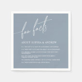 Dusty Blue Minimalist Fun Facts Wedding Napkins Servet (Voorkant)
