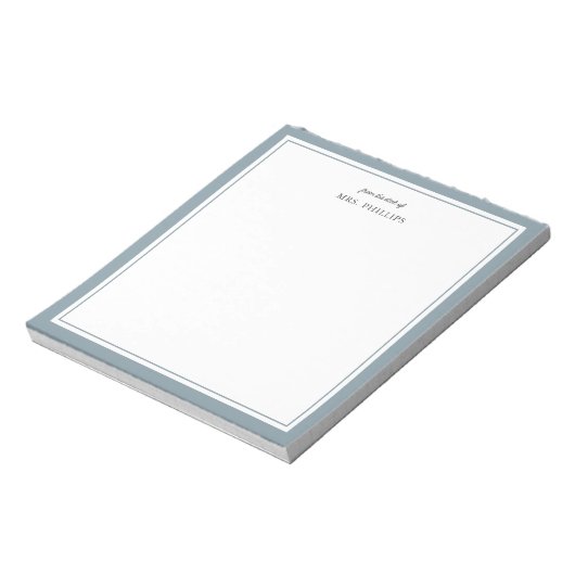 Dusty Blue Minimalist Monogram Docent Gift Notitieblok (Linkerzijde)