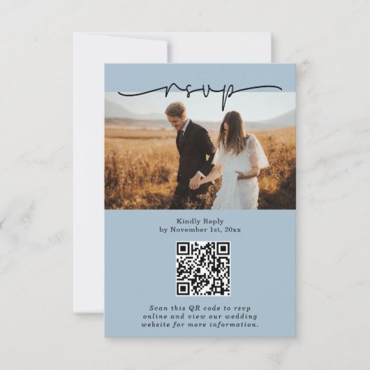 Dusty Blue Minimalist QR-code Fotobruiloft RSVP Kaartje (Voorkant)