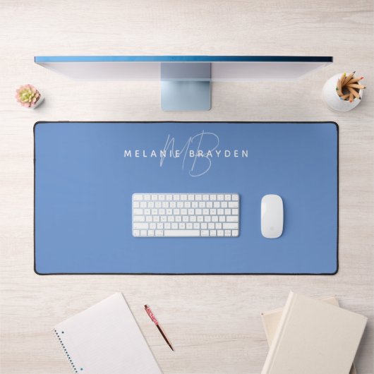 Dusty Blue Minimalistisch monogram Bureaumat (Kantoor 1)