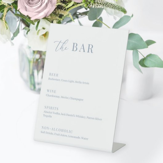 Dusty Blue Modern Elegant Wedding Het Bar Menu Reclamebord Met Voetstuk