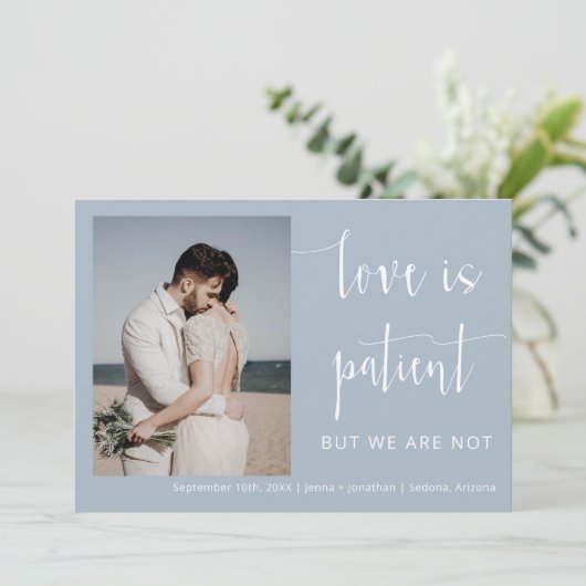 Dusty Blue Modern Minimal Script Photo Elopement Kaart (Staand voorkant)