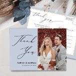 Dusty Blue Modern Photo Chic Wedding Bedankt Briefkaart<br><div class="desc">Dusty Blue Elegant Script Modern Photo Minimalist Wedding Hartelijk dank,  Briefkaart. Ik wil je bedanken voor je vrienden en familie die je bruiloft speciaal hebben gemaakt met deze mooie trouwfoto. Dank je wel. Alle teksten zijn vooraf geregeld zodat u zich gemakkelijk en snel kunt personaliseren met uw eigen woorden.</div>