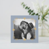 Dusty Blue Moderne Foto Gouden Harten Bruiloft Kaart (Staand voorkant)