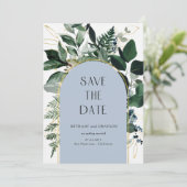 Dusty Blue, moderne groen botanische bladeren QR-c Save The Date (Staand voorkant)
