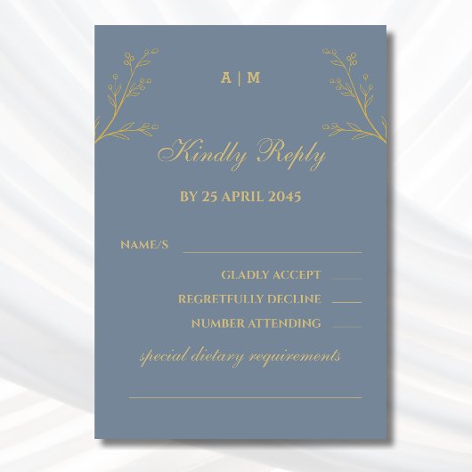 Dusty Blue Monogram Botanische bruiloft RSVP Kaart
