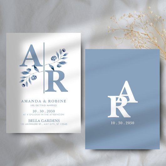 Dusty Blue Monogram bruiloft uitnodiging