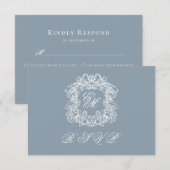Dusty Blue Monogram Crest Elegant Wedding RSVP Kaartje (Voorkant / Achterkant)