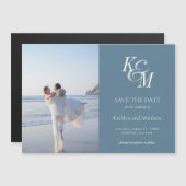 Dusty Blue Monogram Elegant Classic Save the Date Magnetische Uitnodiging (Voorkant / Achterkant)