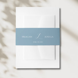 Dusty Blue Monogram Wedding Belly Band Uitnodigingen Wikkel