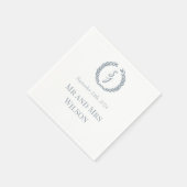 Dusty Blue Monogram WreatWhite Dinner Cocktail Servet (Hoek)