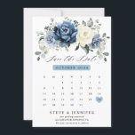 Dusty Blue Navy Champagne Ivory Floral kalender Sa Save The Date<br><div class="desc">Roustblauw bloemkalender voor de bruiloft, behalve de datumkaart met de elegante bouquet van blauw van de marine, koninklijk blauw, wit, goud, champagne-ivoor, zwart roos, ranunculus bloemknoppen en groene eucalyptusbladeren en elegante waterverf boquet. Neem contact met mij op voor hulp bij aanpassingen of als u een ander product nodig hebt met...</div>
