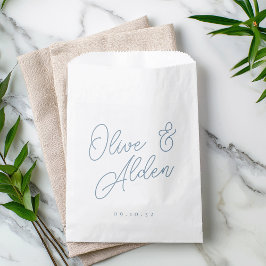 Dusty Blue Oversized Script Names Wedding Bedankzakje