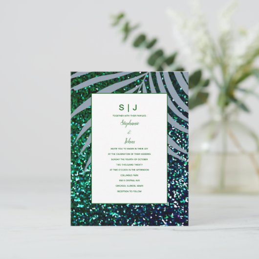 Dusty Blue Palm Leaves Green Glitter Wedding Uitnodiging Briefkaart (Staand voorkant)