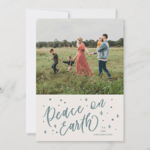 Dusty Blue Peace on Earth Lettering Foto Feestdagenkaart
