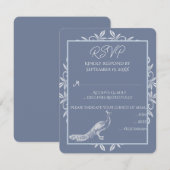 Dusty Blue Peacock Flourish Wedding RSVP Card Kaartje (Voorkant / Achterkant)
