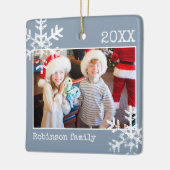 Dusty Blue Photo Border White Snowflakes Holiday Keramisch Ornament (Links)