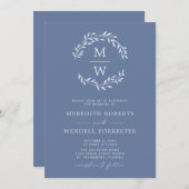 Dusty Blue QR Code RSVP Monogram Wreath Weddenscha Kaart (Voorkant / Achterkant)