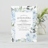 Dusty Blue Quinceañera Floral Invitation Kaart (Staand voorkant)