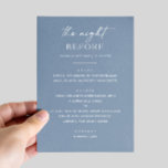 Dusty Blue repetitie diner. Nacht voor nautische Menu<br><div class="desc">Breng een koele, elegante toon naar "The Night Before" met dit stoffige blauwe repetitie dinermenu. Met zijn schone typografie en zachte gedempte blauwe achtergrond werkt dit minimalistische ontwerp prachtig voor lente- of zomerbruiloften - vooral die met nautische, kust-, strand- of oceaangeïnspireerde thema's. Perfect voor koppels, gastheren of weddingplanners die een...</div>