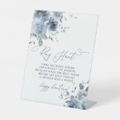 Dusty Blue Ring Hunt Vrijgezellenfeest Game Reclamebord Met Voetstuk (Voorkant)