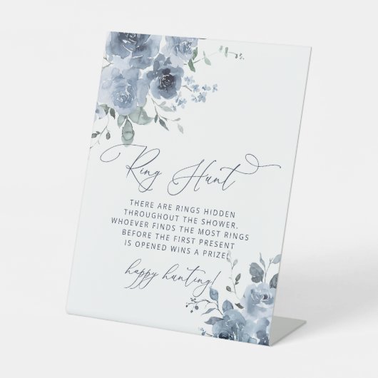Dusty Blue Ring Hunt Vrijgezellenfeest Game Reclamebord Met Voetstuk (Voorkant)