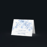 Dusty Blue Roos Floral 21st Birthday Bedankkaart<br><div class="desc">Een mooie en elegante bedankkaart speciaal ontworpen voor een 21e verjaardagsfeest. Het beschikt over een grote bloemenspray van stoffige blauwe rozen genesteld in blauwe bladeren. Twee regels zijn voorzien voor een aangepaste dank u en de naam van de verjaardagsvrouw.</div>