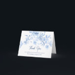 Dusty Blue Roos Floral 21st Birthday Bedankkaart<br><div class="desc">Een mooie en elegante bedankkaart speciaal ontworpen voor een 21e verjaardagsfeest. Het beschikt over een grote bloemenspray van stoffige blauwe rozen geneteld in blauwe bladeren. Twee regels zijn voorzien voor een aangepaste dank u en de naam van de verjaardagsvrouw.</div>