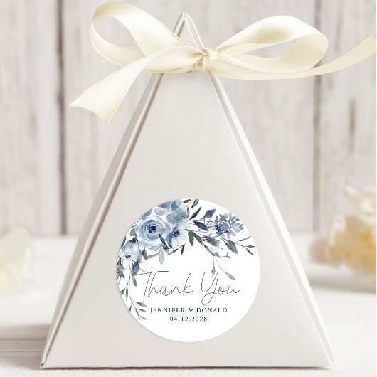 Dusty Blue Rozen Flowers Script Dank je bruiloft Ronde Sticker