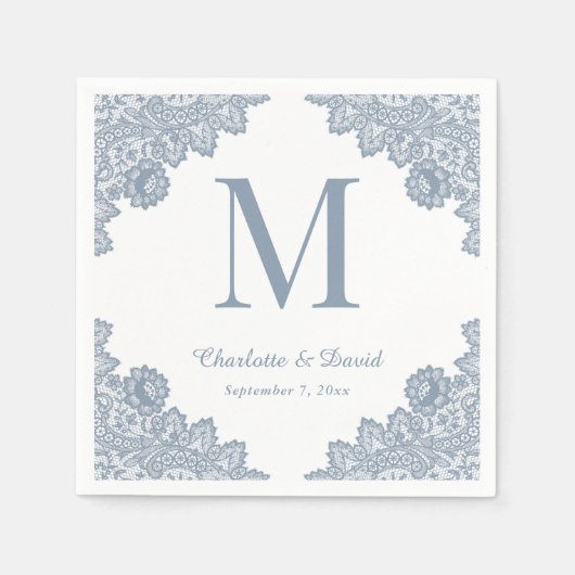 Dusty Blue Rustic Bloemen Kant Monogram Huwelijk Servet (Voorkant)