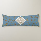 Dusty Blue Rustic Brown Leaves Monogramed Lichaamskussen (Voorkant)