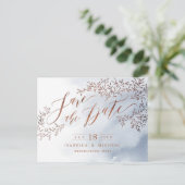 Dusty blue rustic floral calligraphy save the date aankondigingskaart (Staand voorkant)