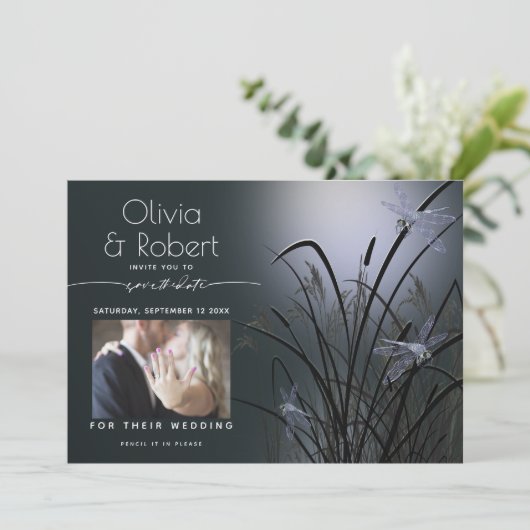 Dusty Blue Save the Date Moonlight Dragonfly Kaart (Staand voorkant)