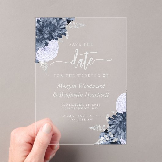 Dusty Blue Silver Floral Wedding Save the Date Acryl Uitnodigingen (Insitu (Draagbaar))