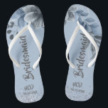 Dusty Blue Silver Geometric Flora Bridesmaid Favor Teenslippers<br><div class="desc">U zult van dit stoffige blauwe en zilveren geometrische lijst en bloemen houden,  een aanraking van zilveren glitter en stoffige blauwe Kraft papieren texturen. Geweldig voor je trouwfeesten!</div>