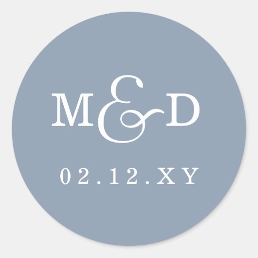 Dusty Blue Simple Modern Monogram Weddenschap Ronde Sticker (Voorkant)