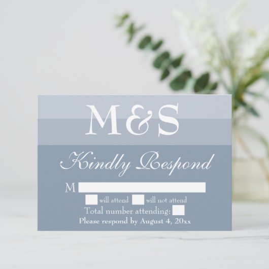 Dusty Blue Simple Modern Script Wedding RSVP-kaart Bedankkaart (Staand voorkant)
