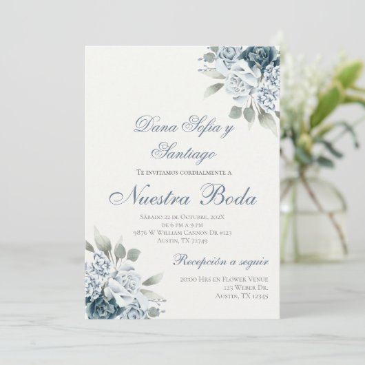 Dusty Blue Spaanse bruiloft uitnodiging (Staand voorkant)