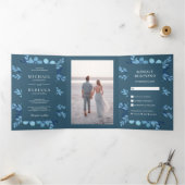 Dusty Blue Waterverf Bloemen Alles in een bruiloft Drieluik Uitnodiging (Binnen)