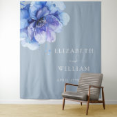 Dusty Blue Waterverf Floral Photo Booth Achtergron Wandkleed (In situ)