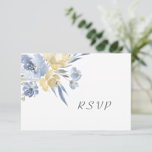 Dusty Blue Waterverf Floral Wedding RSVP Kaartje (Staand voorkant)