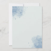 Dusty Blue Waterverf Leaf Wedding Invitation Kaart (Achterkant)