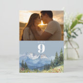 Dusty Blue Waterverf Mountain Foto Tafelnummer (Staand voorkant)